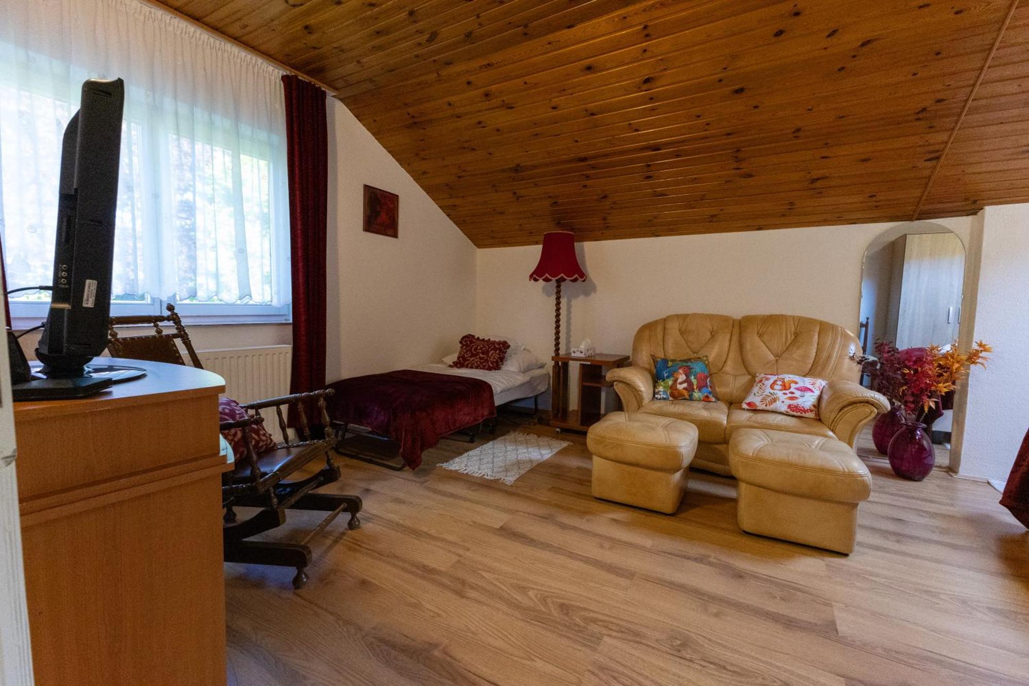 Kismokus Apartman Эгер Экстерьер фото