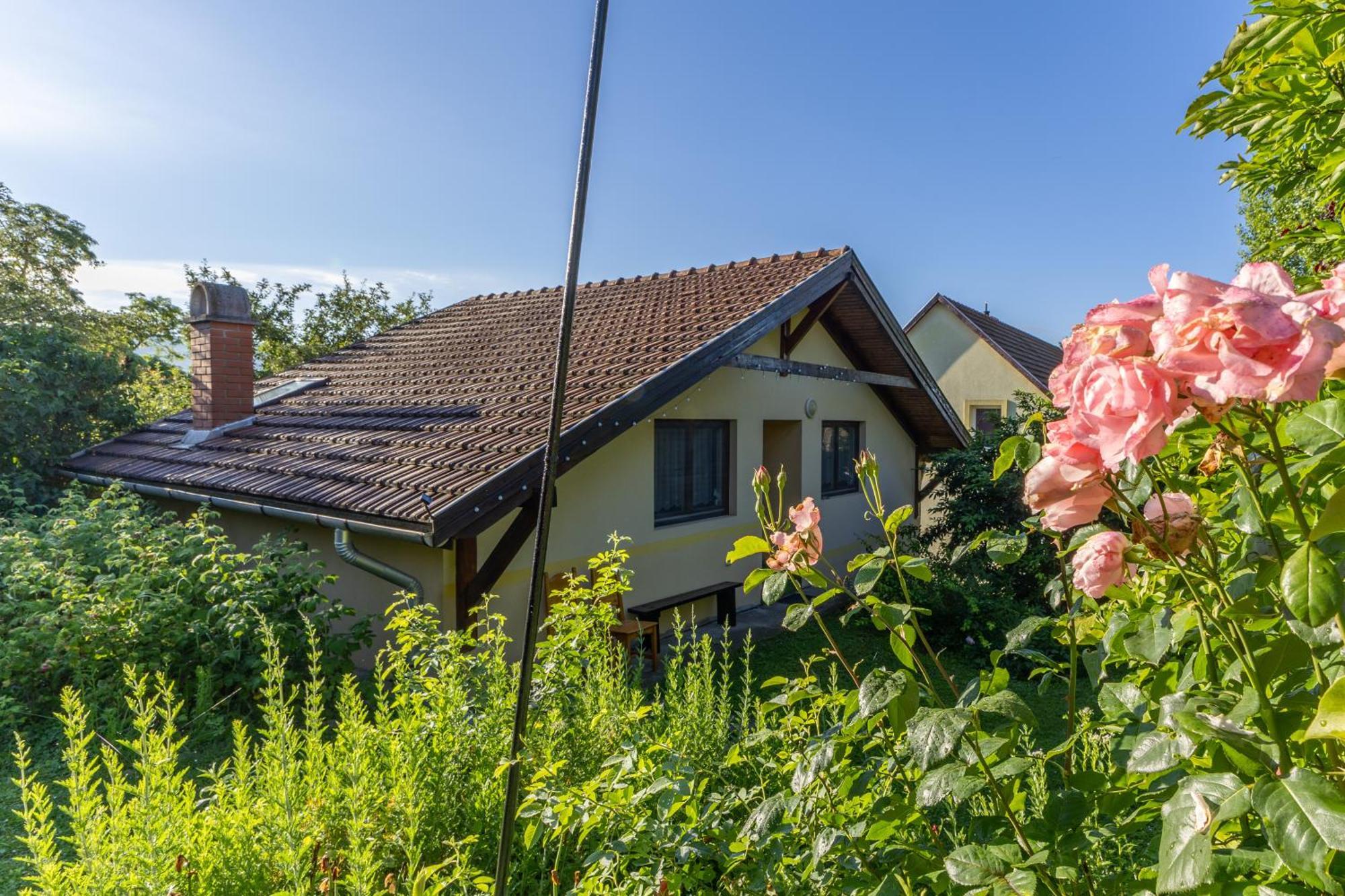 Kismokus Apartman Эгер Экстерьер фото